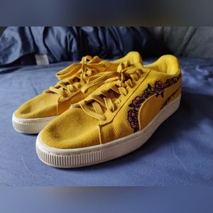 Puma sneakers